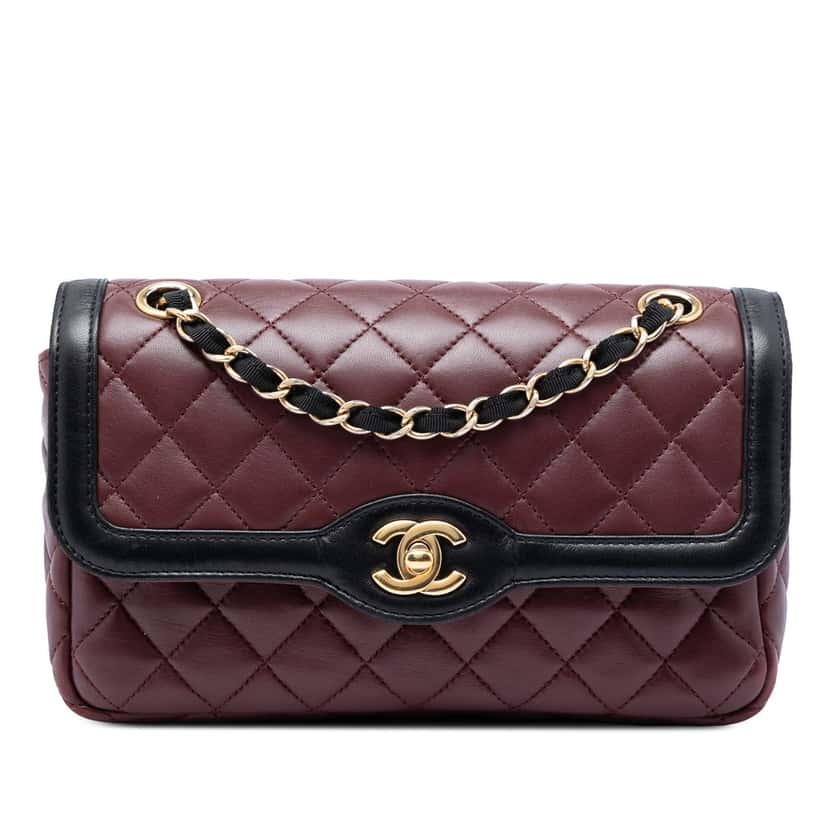 Chanel Small Quilted Lambskin Two Tone Day Flap Red Leather Very good condition - Front View
