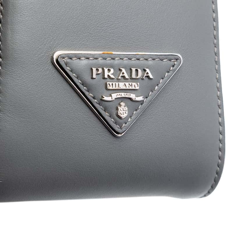 Prada Perforated Leather City Fori Chain Handbag Black Leather Very good condition - Box View