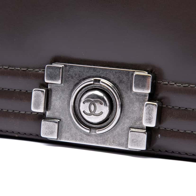 Chanel Large Glazed Calfskin Boy Flap Brown Leather Very good condition - Box View