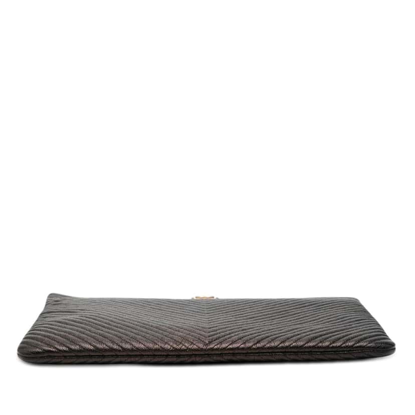 Chanel Large Chevron Iridescent Caviar Boy O Case Clutch Black Leather Very good condition - Inside View