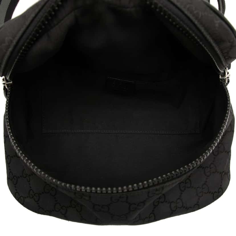 Gucci GG Nylon Web Belt Bag Black Very good condition - Model View