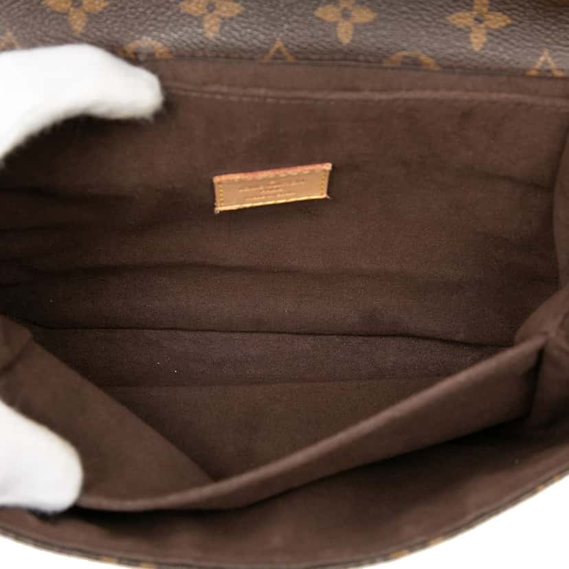 Louis Vuitton Monogram Pochette Metis Brown Very good condition - Model View