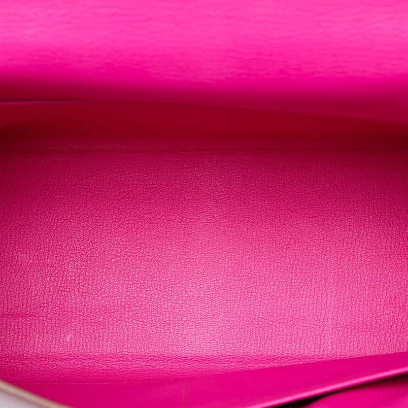 Hermès Box Calf Verso Kelly II Retourne 35 Red Leather Never worn, with tag - Model View