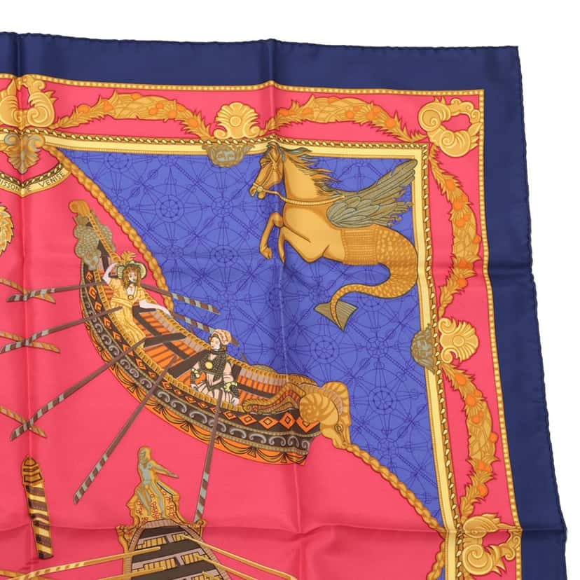 Hermès Les Bissone De Venise Silk Scarf 90 Red Very good condition - Model View