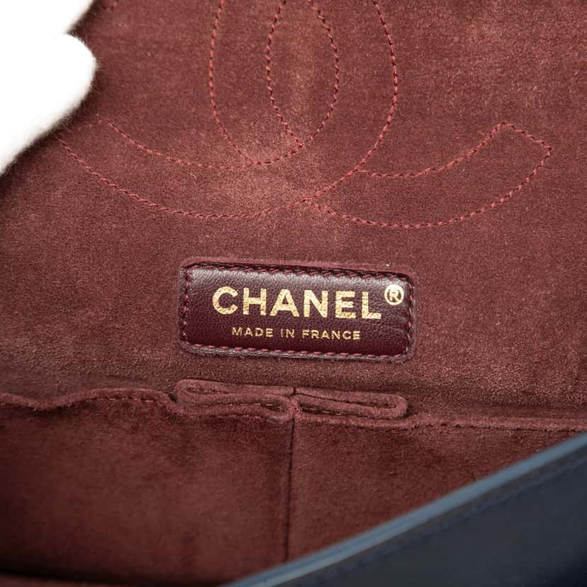 Chanel Calfskin Reissue 2.55 Medallion Nude Double Flap 225 Blue Leather Very good condition - Box View