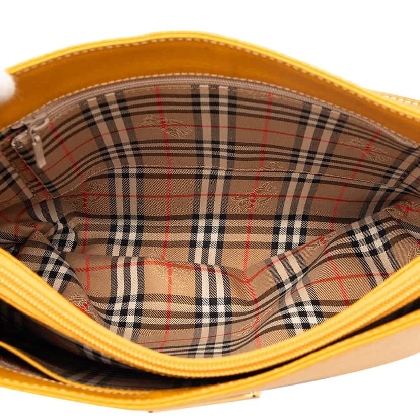 Burberry Leather Shoulder Bag Yellow Leather Very good condition - Model View