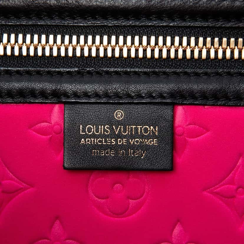 Louis Vuitton Monogram Embossed Neoprene Scuba MM Pink Very good condition - Box View