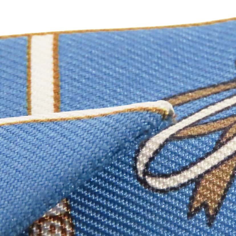 Hermès Couvertures Et Tenues De Jour Twilly Silk Scarf Blue Very good condition - Box View