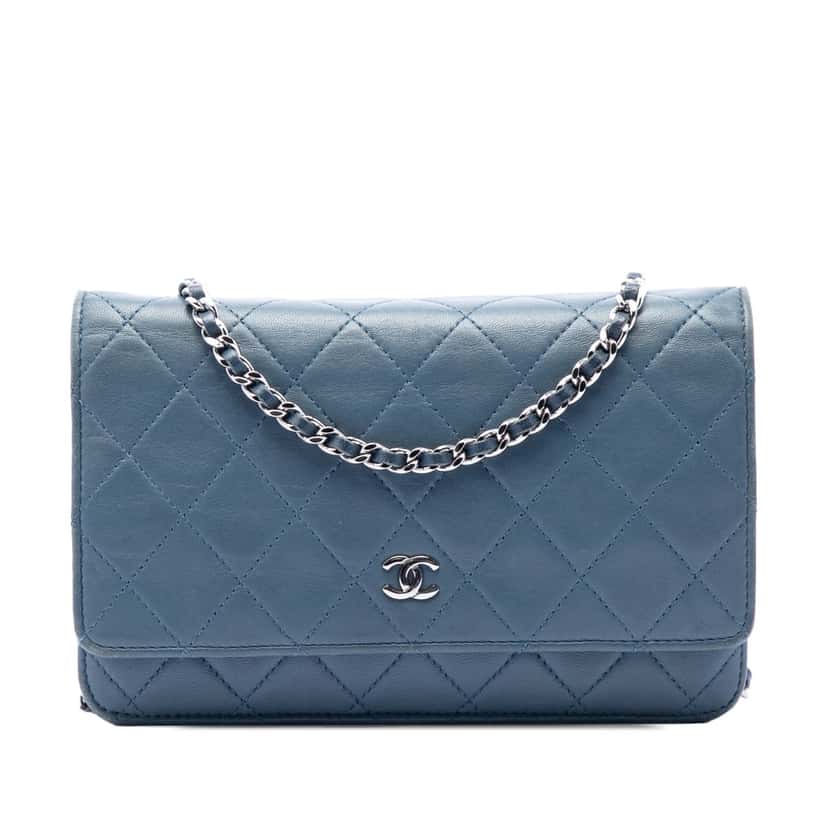 Chanel CC Quilted Lambskin Wallet On Chain Blue Leather Very good condition - Front View