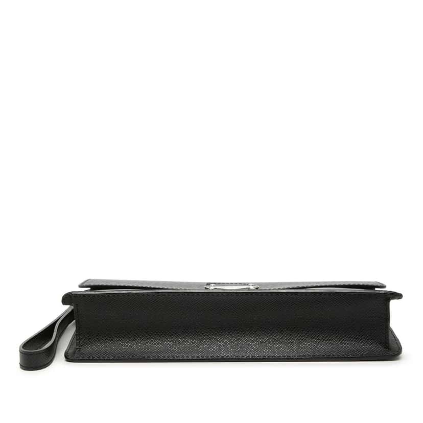 Louis Vuitton Taiga Belaia Clutch Black Leather Very good condition - Inside View