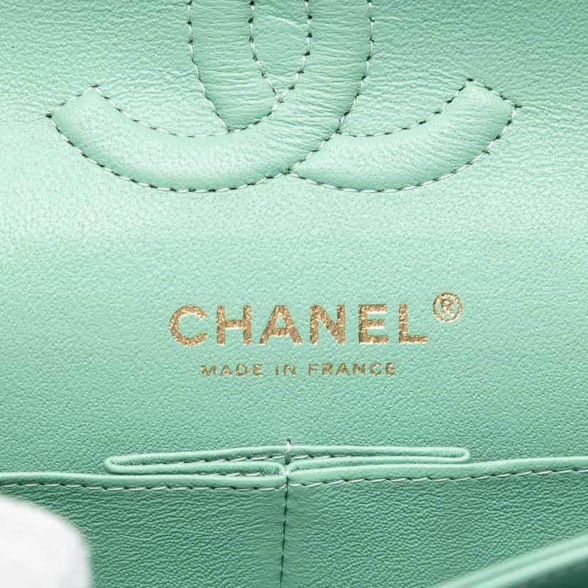 Chanel Small Classic Lambskin Double Flap Green Leather Good condition - Box View