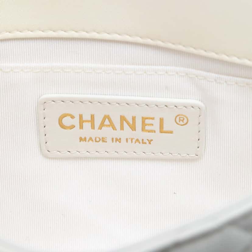 Chanel CC Quilted Lambskin Side Packs Flap White Leather Very good condition - Box View