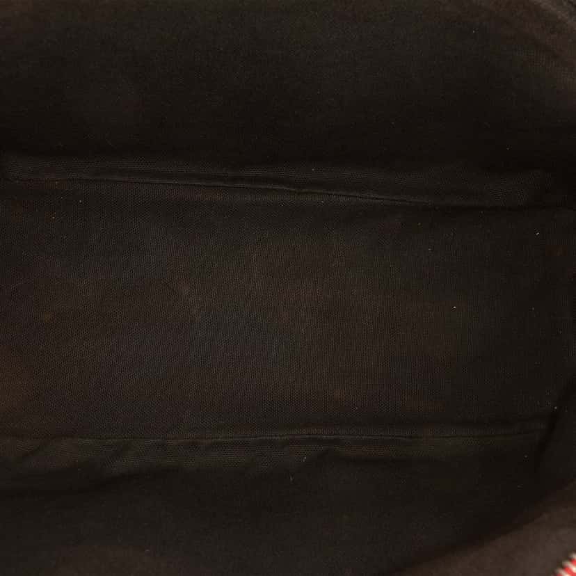 Burberry Haymarket Check Coated Canvas Tote Beige Very good condition - Model View