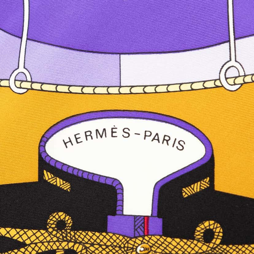 Hermès Circus Silk Scarf Black Very good condition - Model View