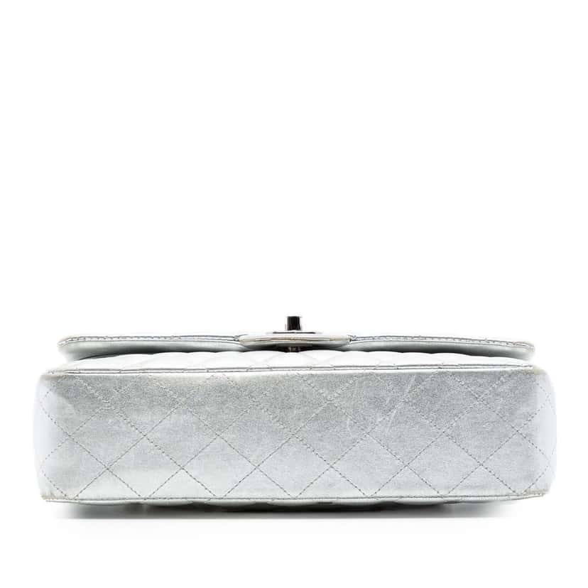 Chanel Medium Classic Metallic Lambskin Double Flap Silver Leather Very good condition - Inside View