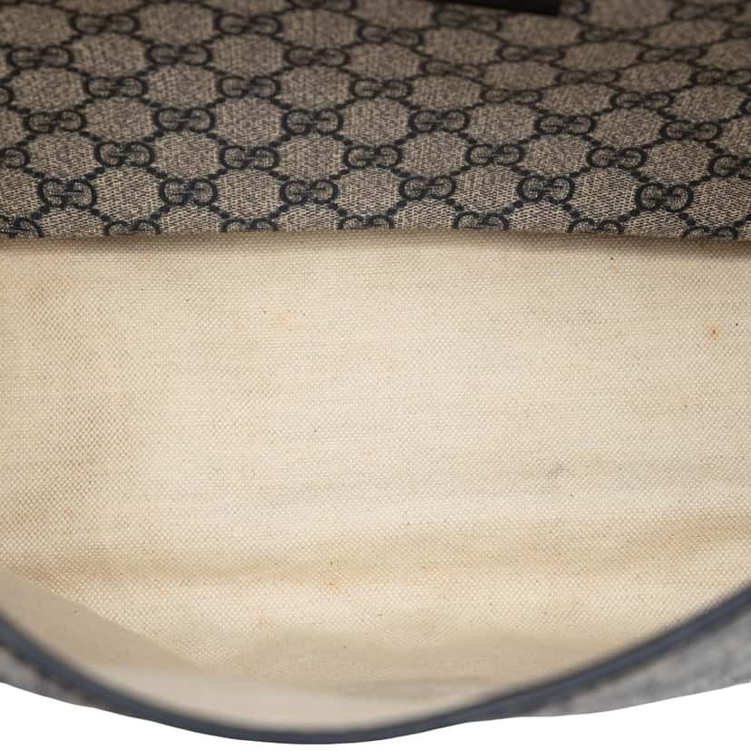 Gucci GG Supreme Web Messenger Bag Beige Very good condition - Model View
