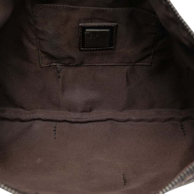 Fendi Zucchino Canvas Crossbody Beige Very good condition - Model View