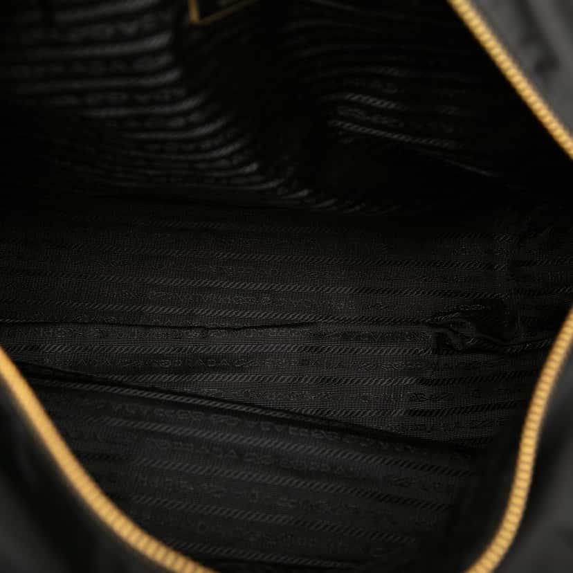 Prada Saffiano Trimmed Tessuto Satchel Black Very good condition - Model View