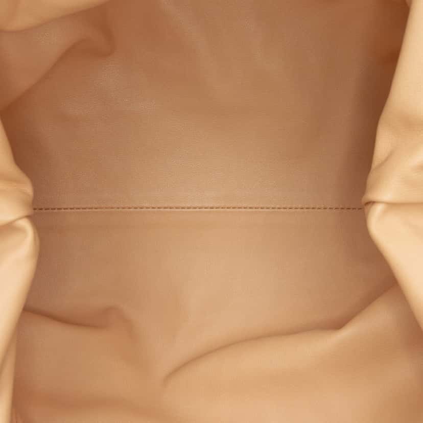 Bottega Veneta Teen Lambskin Pouch Beige Leather Very good condition - Model View