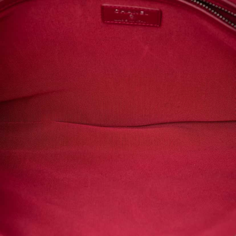 Chanel Large Aged Calfskin Gabrielle O Case Clutch Black Leather Very good condition - Model View