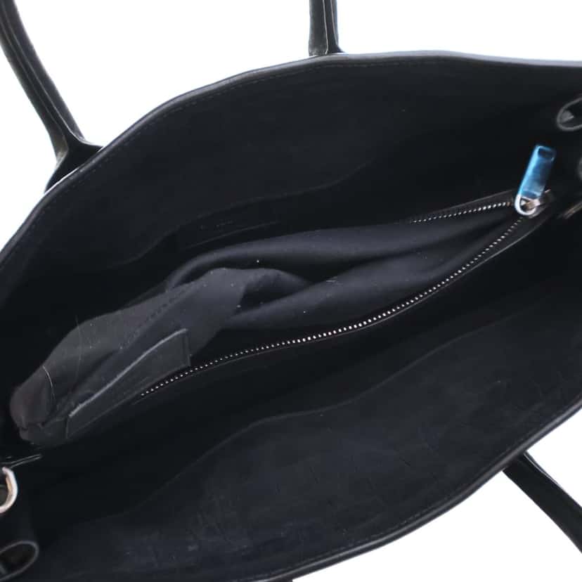 Saint Laurent Small Croc Embossed Suede Sac De Jour Satchel Black Leather Very good condition - Model View