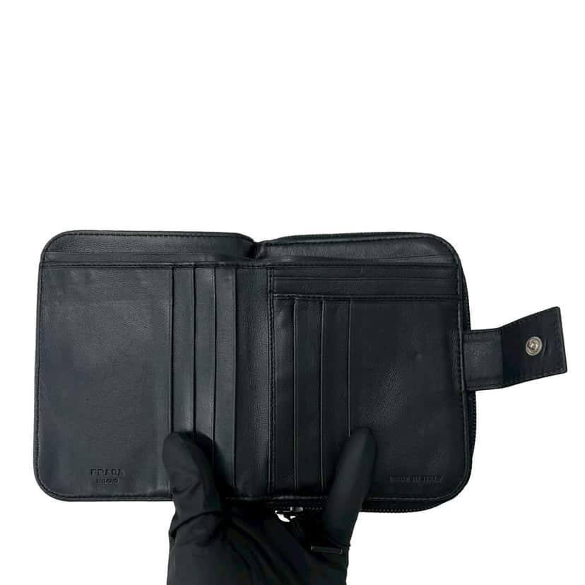 Prada Leather Bifold Small Wallet Black Leather Very good condition - Box View