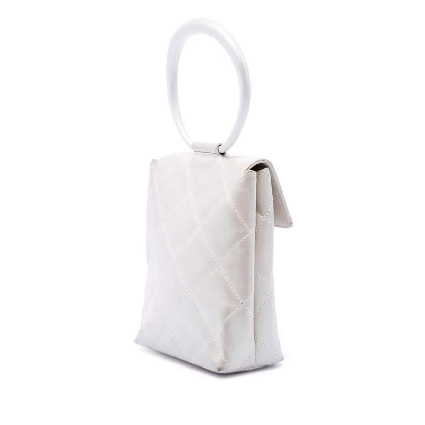 Chanel CC Bicolor Quilted Iridescent Lambskin Ring Handle Bag Beige Leather Very good condition - Back View
