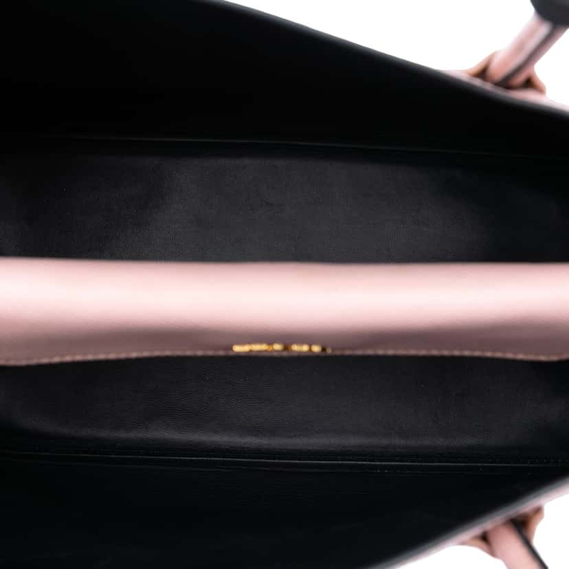 Prada Medium Bicolor Saffiano Cuir Double Satchel Pink Leather Very good condition - Model View