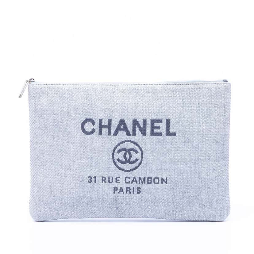 Chanel Large Canvas Deauville O Case Clutch Blue Very good condition - Front View