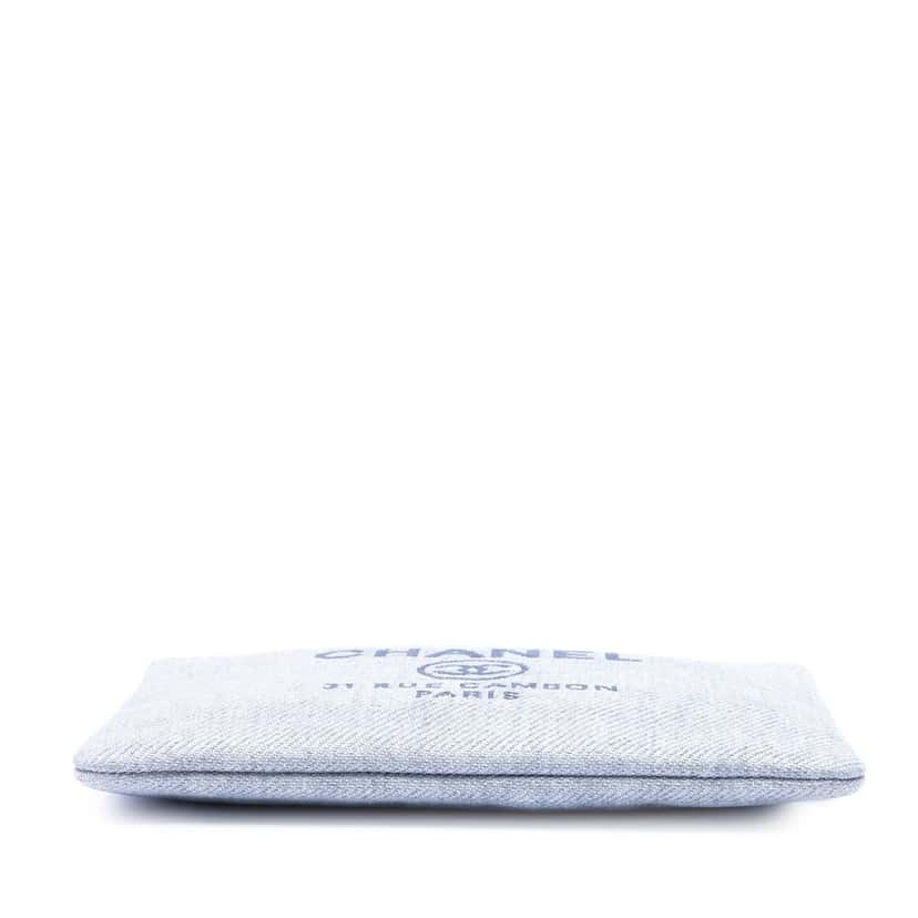 Chanel Large Canvas Deauville O Case Clutch Blue Very good condition - Inside View