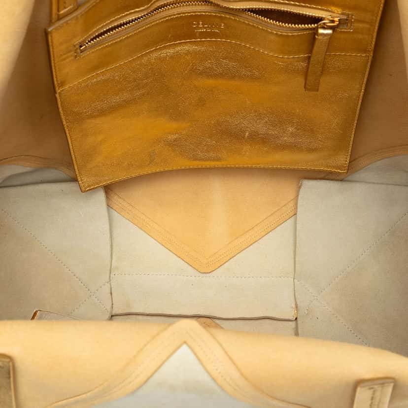 Celine Bicolor Lambskin Horizontal Cabas Tote Beige Leather Very good condition - Model View