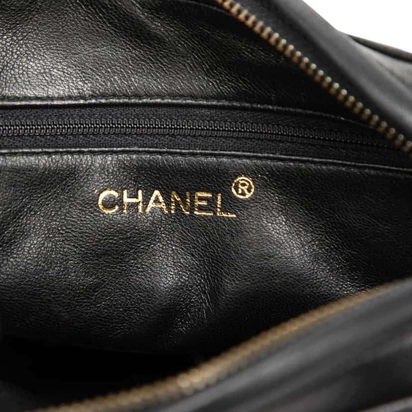 Chanel Mini CC Quilted Lambskin Tassel Camera Bag Black Leather Very good condition - Box View
