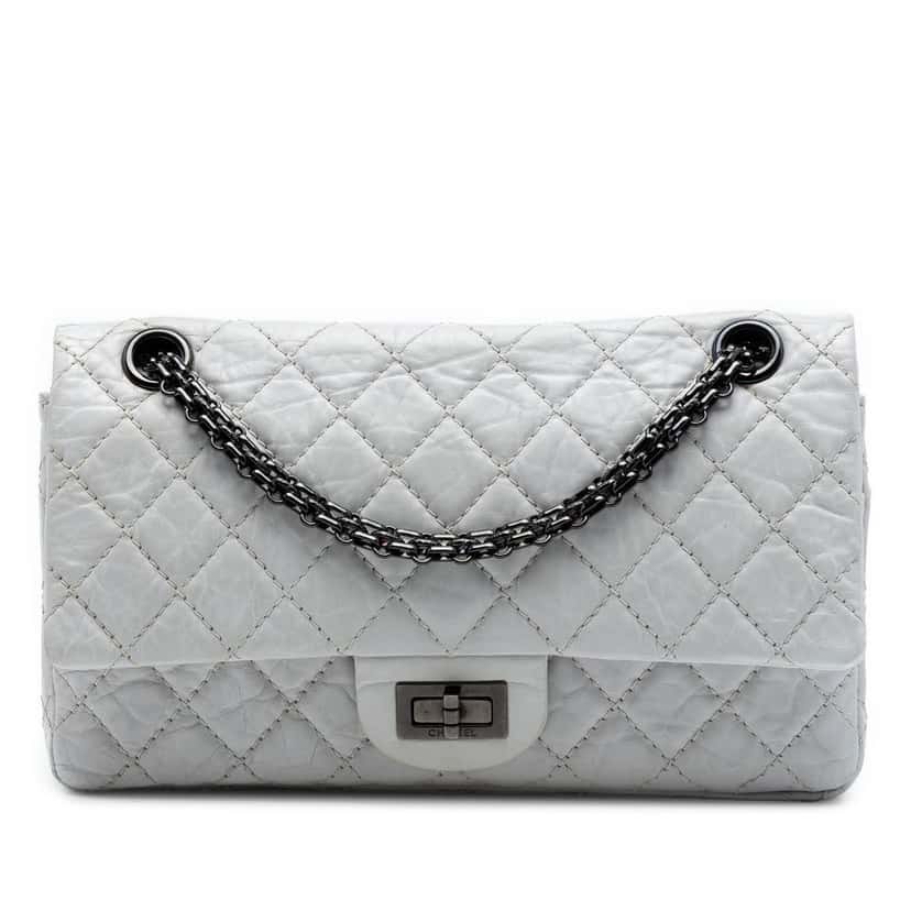 Chanel Quilted Aged Calfskin Reissue 2.55 Double Flap 225 White Leather Very good condition - Front View