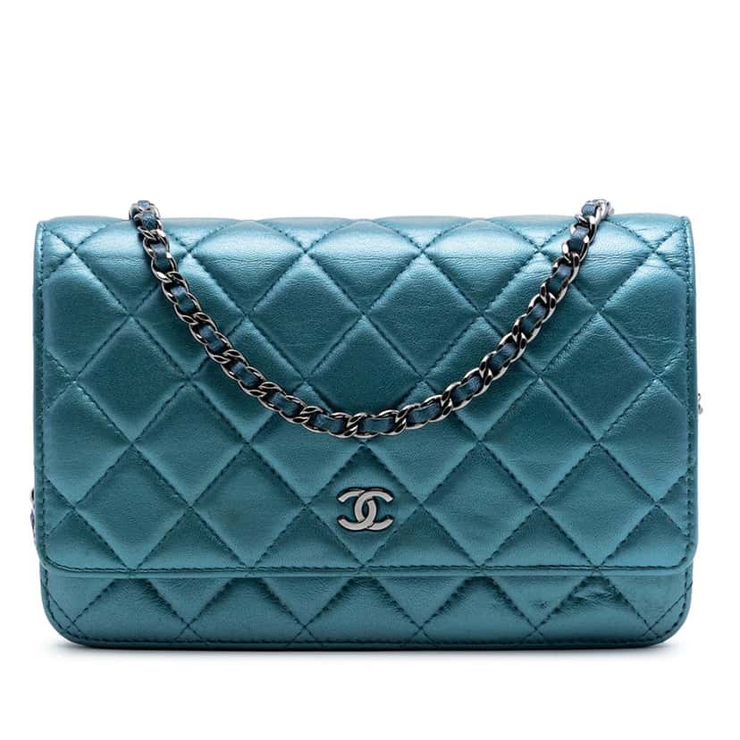 Chanel CC Quilted Metallic Lambskin Wallet On Chain Blue Leather Very good condition - Front View