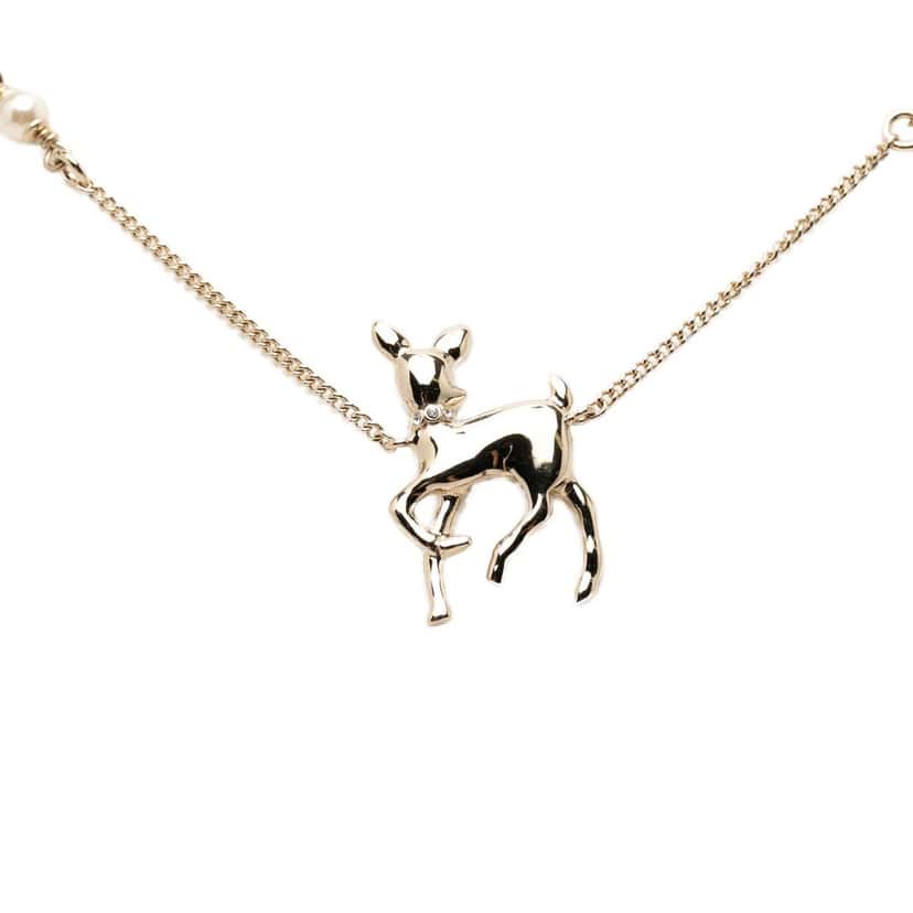 Chanel CC Gold Plated Faux Pearl Strass Deer Pendant Necklace Gold Metal Very good condition - Back View