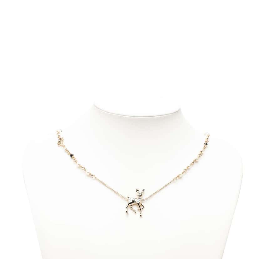 Chanel CC Gold Plated Faux Pearl Strass Deer Pendant Necklace Gold Metal Very good condition - Box View