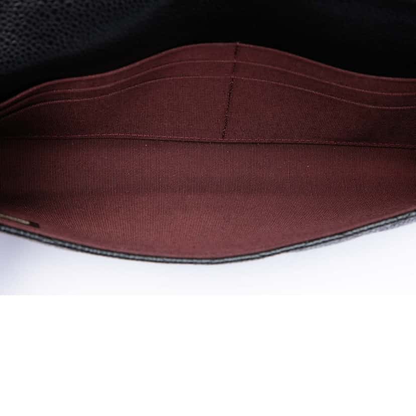 Chanel CC Caviar Classic Long Flap Wallet Black Leather Very good condition - Model View