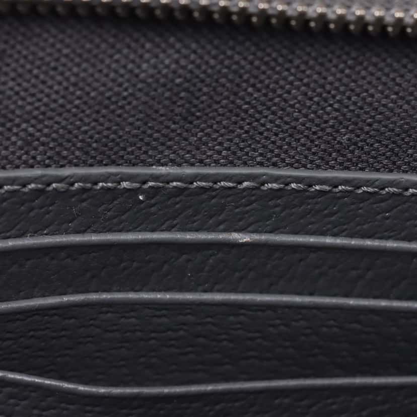 Gucci GG Supreme Clutch Black Very good condition - Box View