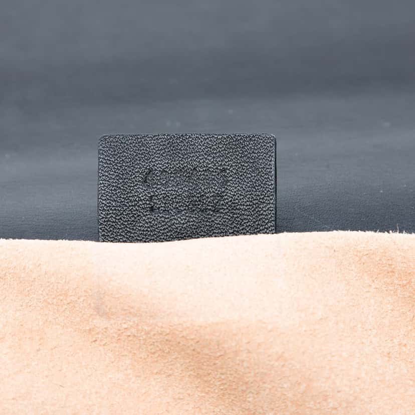 Gucci Medium GG Supreme Bee Padlock Shoulder Bag Beige Very good condition - Box View