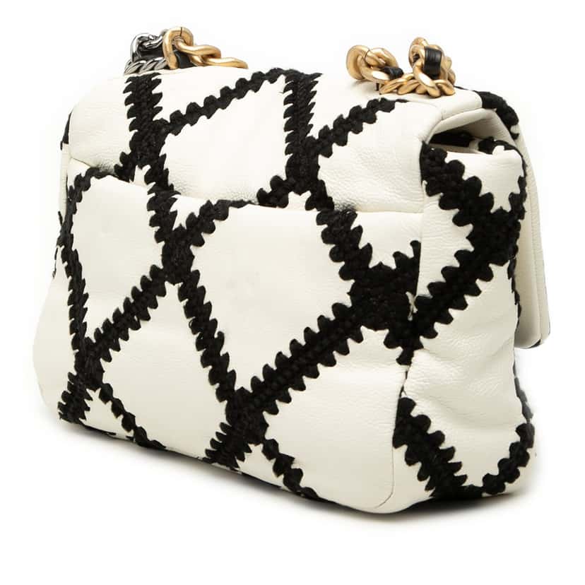 Chanel Medium Crochet Calfskin 19 Flap White Leather Very good condition - Back View