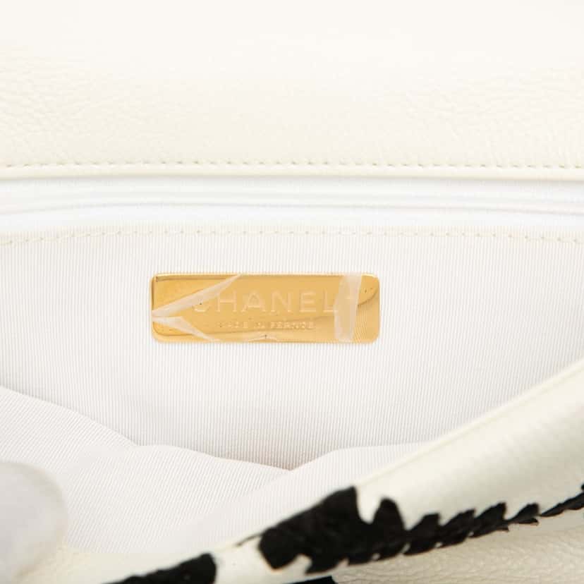 Chanel Medium Crochet Calfskin 19 Flap White Leather Very good condition - Box View