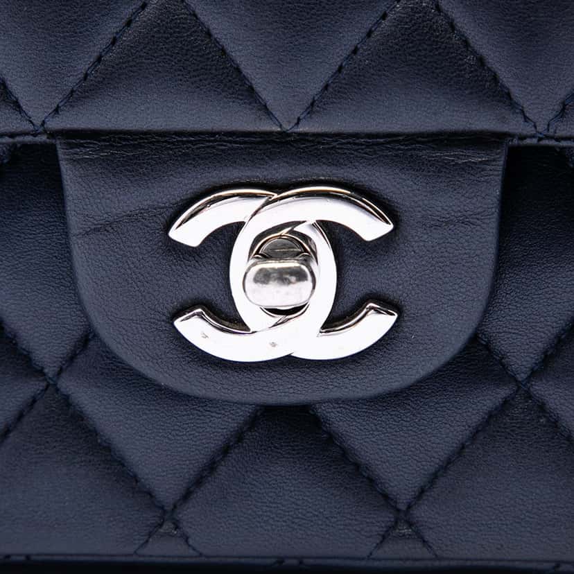 Chanel Medium Classic Lambskin Double Flap Blue Leather Very good condition - Box View