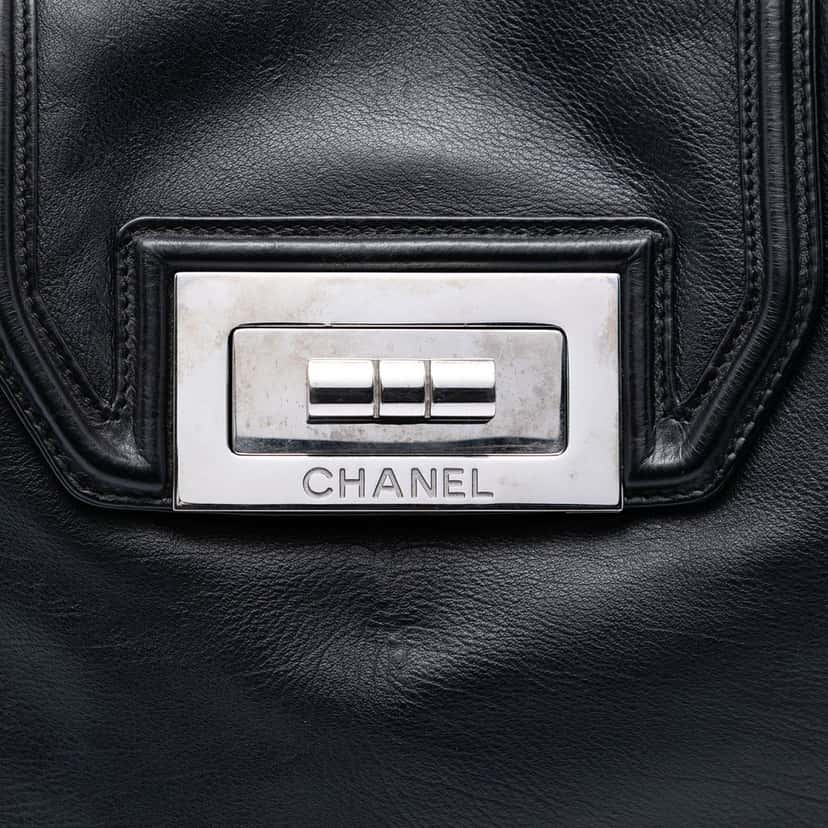 Chanel Large Lambskin Mademoiselle Lock Jewelry Chain Tote Black Leather Very good condition - Box View