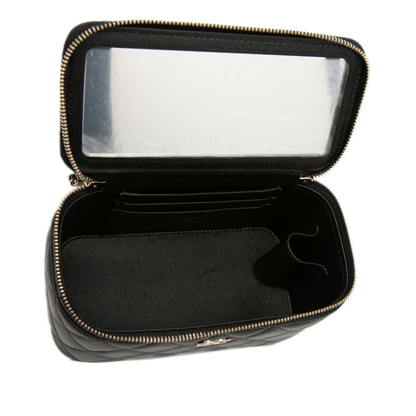 Chanel Small Lambskin Top Handle Vanity Case with Chain Black Leather Very good condition - Model View