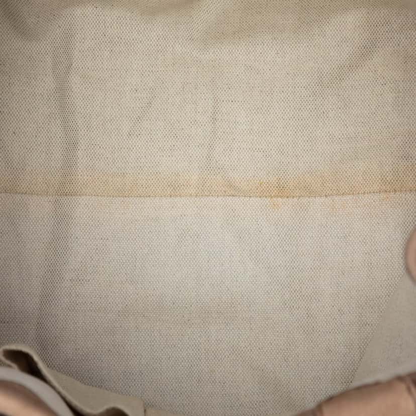 Gucci GG Canvas Running Tote Beige Very good condition - Model View
