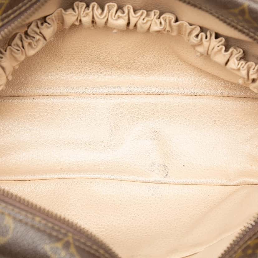 Louis Vuitton Monogram Trousse Toilette 28 Brown Never worn, with tag - Model View