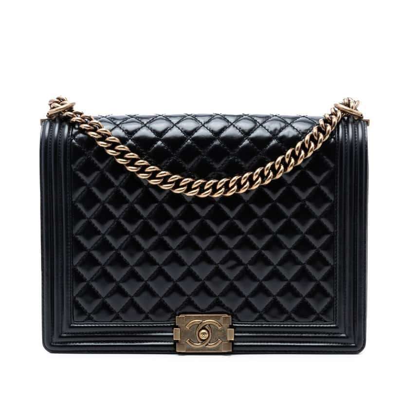 Chanel Large Glazed Quilted Calfskin Boy Flap Black Leather Very good condition - Front View