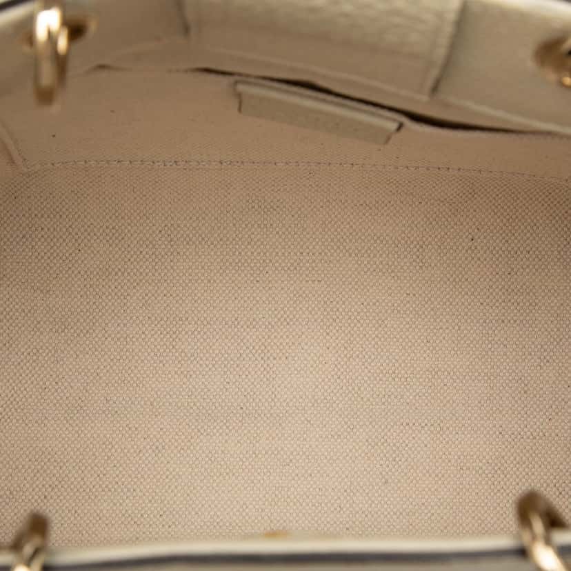 Gucci Mini Calfskin Bamboo Shopper Satchel Brown Leather Very good condition - Model View