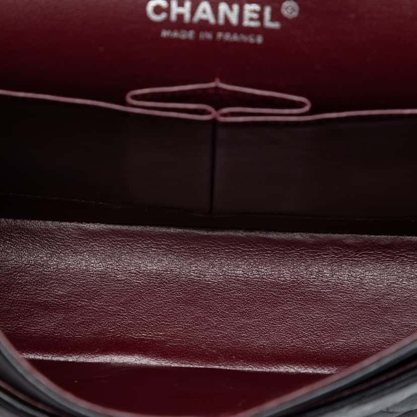 Chanel Medium Classic Lambskin Double Flap Black Leather Very good condition - Model View