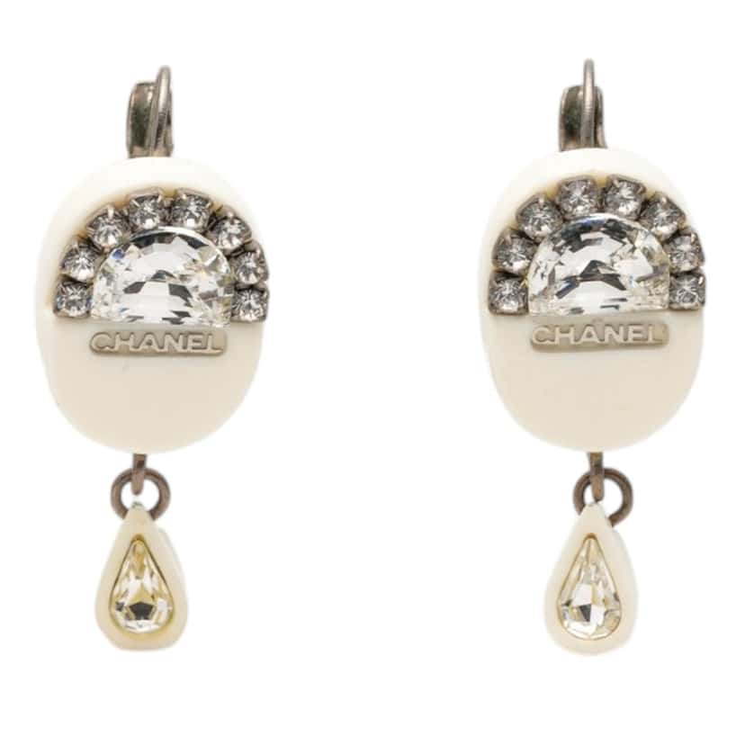 Chanel Resin Strass Rain Drop Clip On Earrings White Plastic Very good condition - Front View